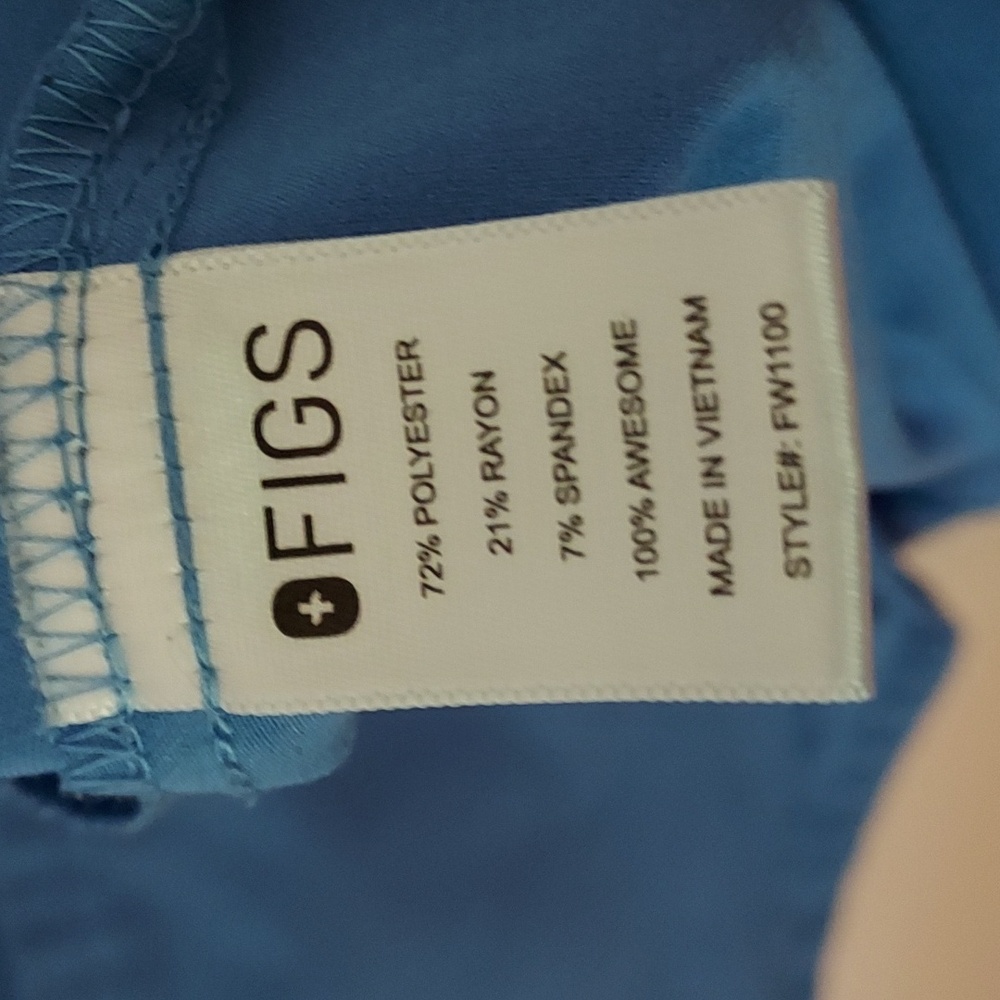 Bundle Of 2    Blue V-Neck Scrub Top - Picture 7 of 10